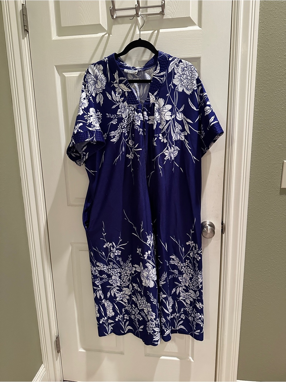 Anthony Richards vintage Purple and White Floral Dress